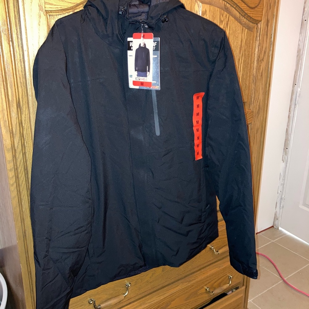 Jackets - Picture 16 of 16